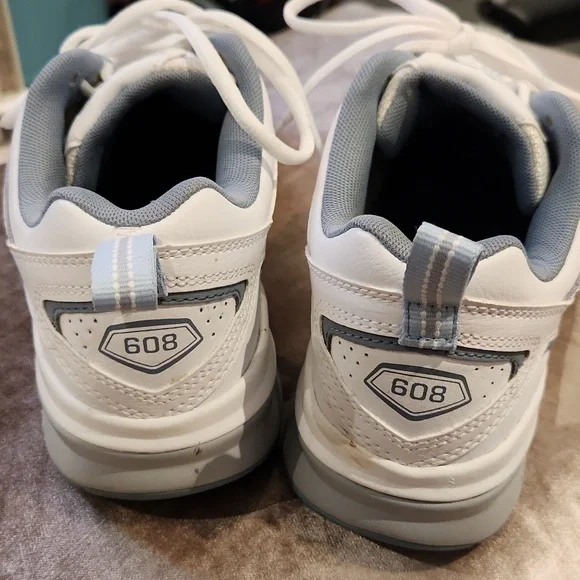New balance like new sneakers 608 size 8.5 womens - Picture 3 of 8